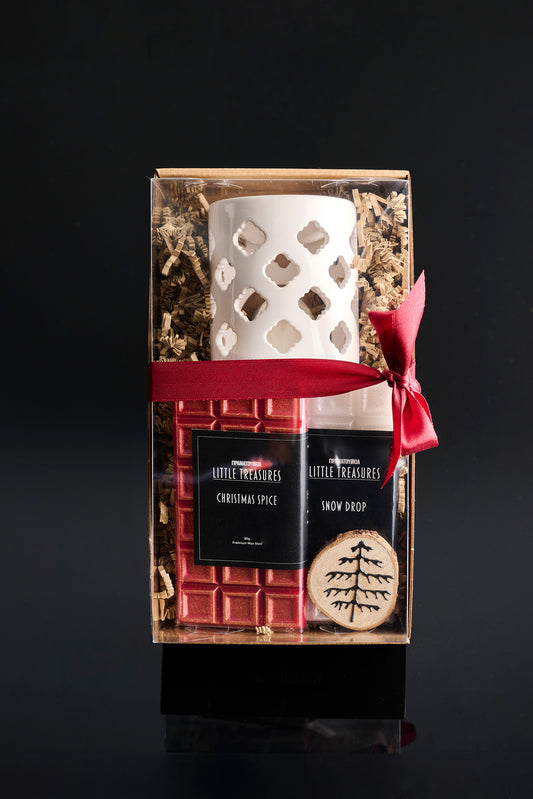 White Lattice Burner with Christmas Spice & Snow Drop