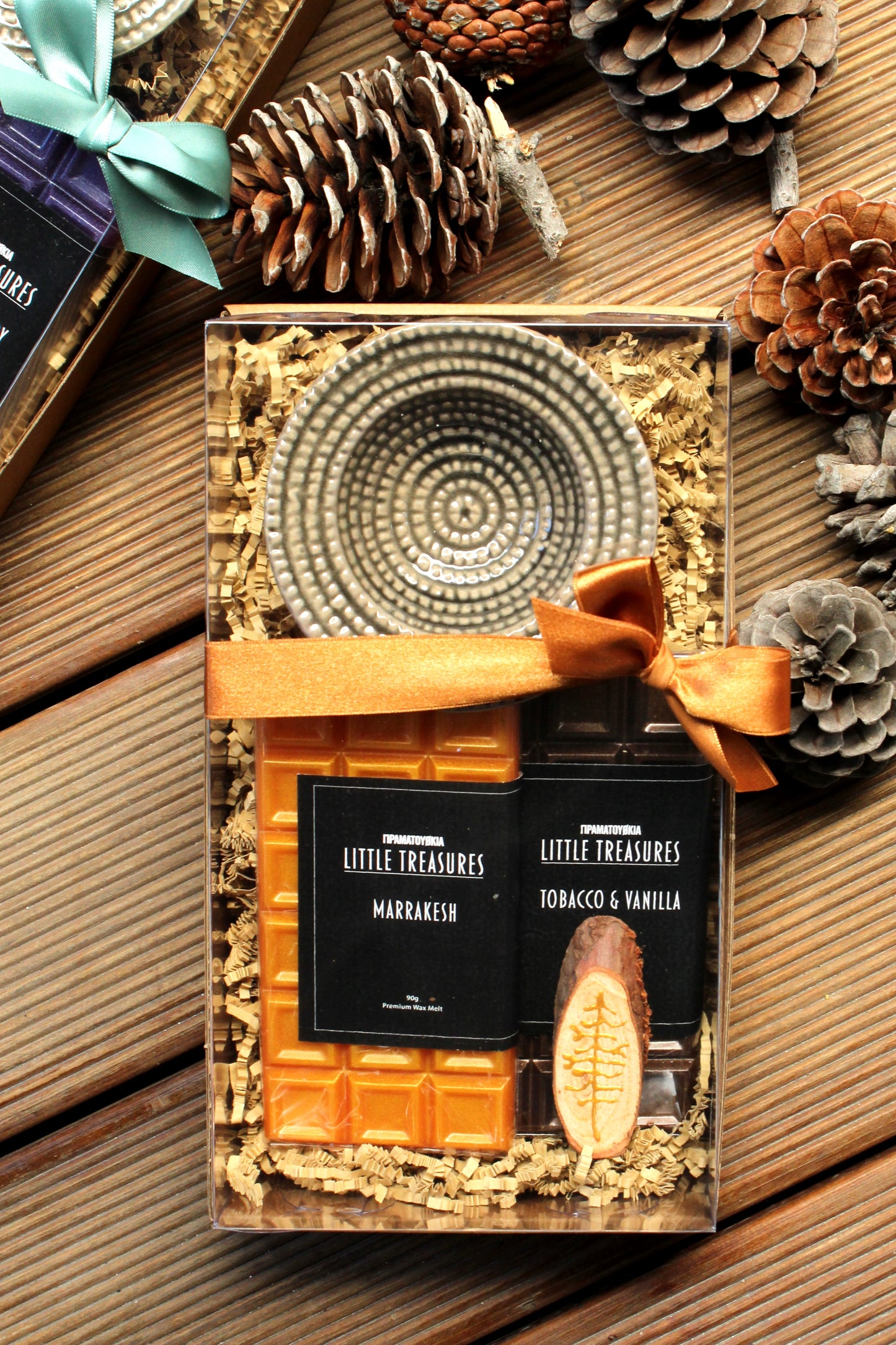 Seasonal Gift Box - Taupe Aztec Burner with 2 wax melts